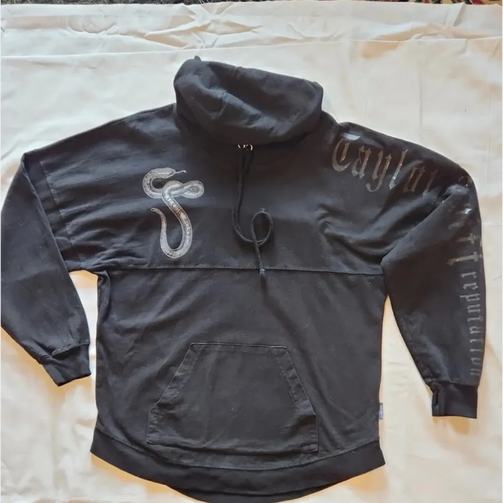 Taylor Swift Reputation Hoodie Sweatshirt Long Sleeve Shirt Snake - Picture 1 of 7